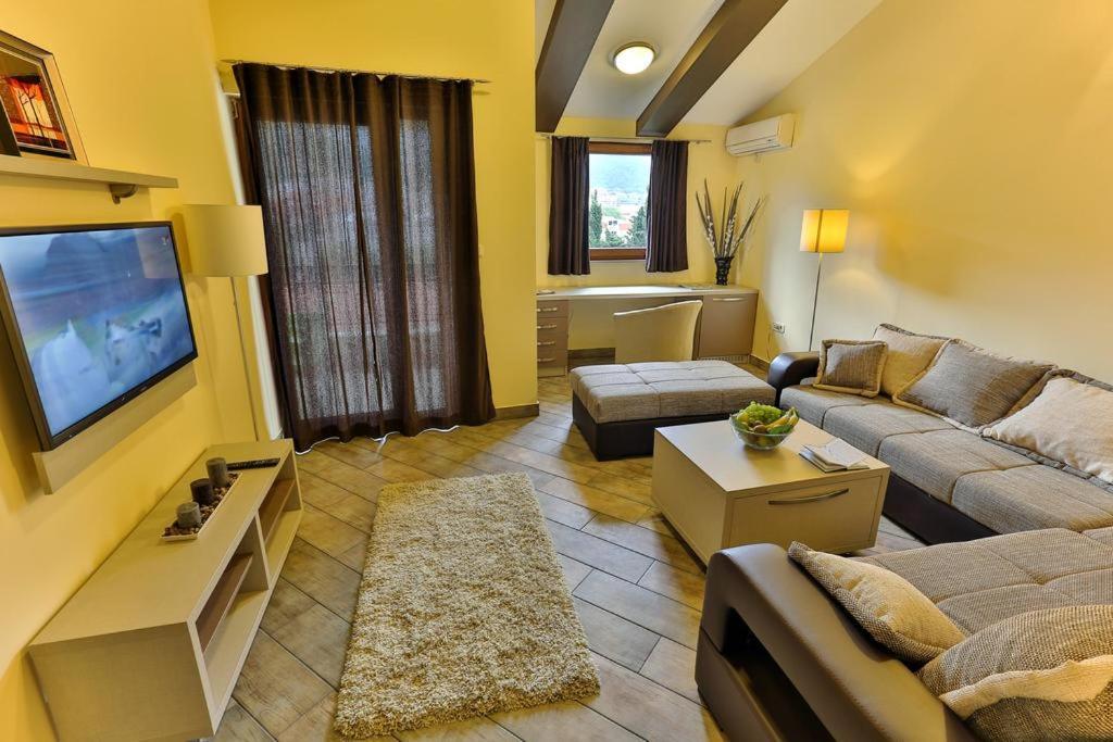 Lucic Rooms & Suites Будва Екстер'єр фото