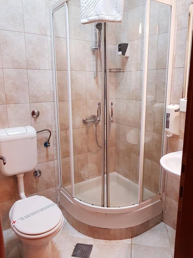 Lucic Rooms & Suites Будва Екстер'єр фото